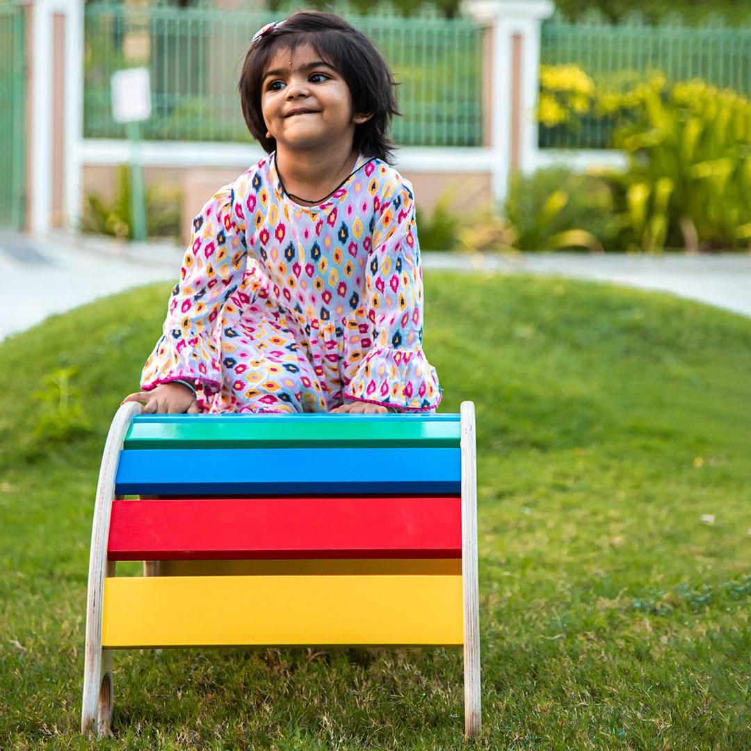 Wudly 2302-Small Rocker - Don't Cry