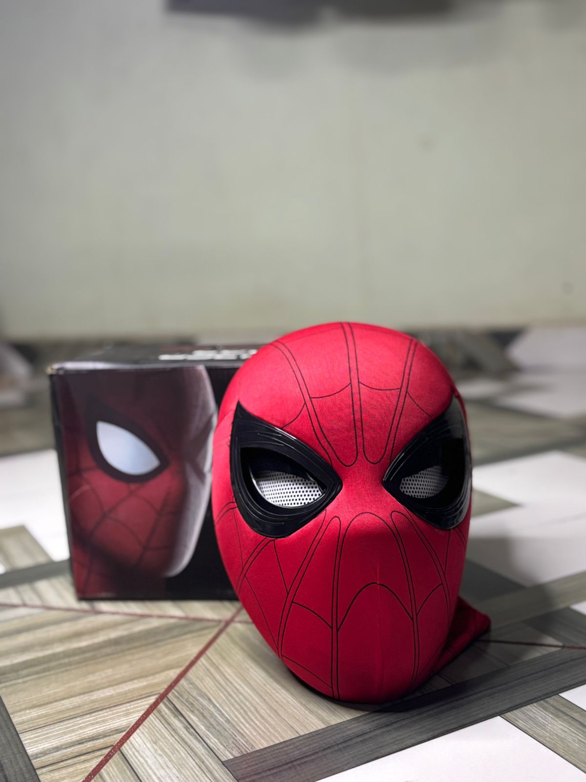 Superhero Spider Mask with Moving Eyes